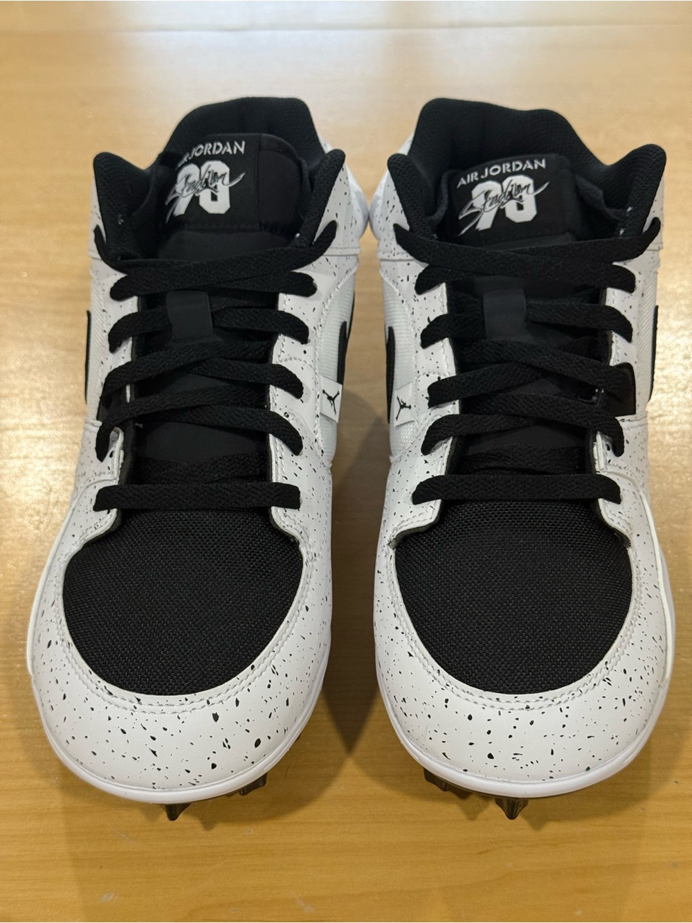 Jordan Stadium 90 Low “ White/Black" Men's Football Cleats Sz. 9.5 NWOB